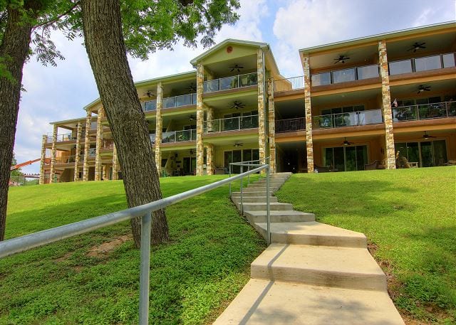 Rio Guadalupe condos exterior.